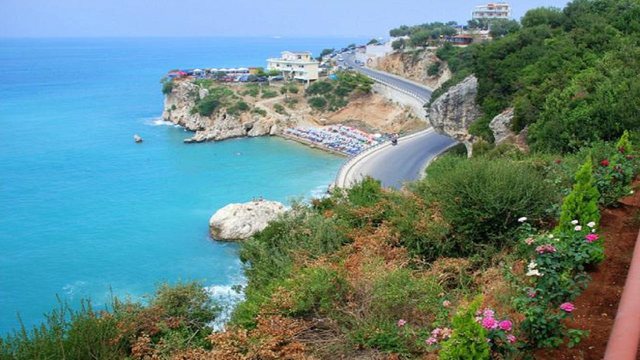 “Shqipëria, mrekullia e fshehur e Ballkanit / Televizioni francez: Po vizitohet nga turistë nga e gjithë bota