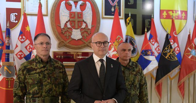 Përshkallëzohen TENSIONET në veri të Kosovës/ Vuçeviç: Ushtria jonë është e aftë për çdo gjë… Përshkallëzohen TENSIONET në veri të Kosovës/ Vuçeviç: Ushtria jonë është e aftë për çdo gjë…