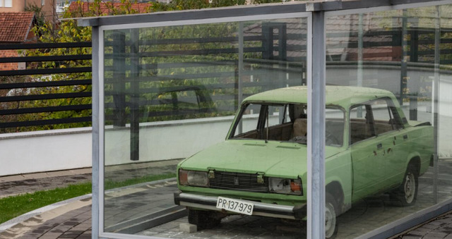 Makina ‘Lada’ e tre dëshmorëve të Kosovës, mes fotove më të mira të National Geographic Makina ‘Lada’ e tre dëshmorëve të Kosovës, mes fotove më të mira të National Geographic