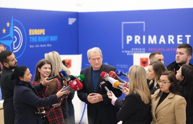 Berisha nuk sprapset nga protesta e 6 dhjetorit, PARALAJMËRON Policinë: I keni bërë llogaritë gabim! Berisha nuk sprapset nga protesta e 6 dhjetorit, PARALAJMËRON Policinë: I keni bërë llogaritë gabim!