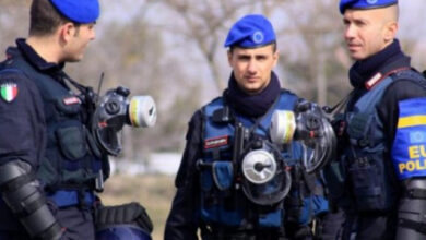 E RËNDË/ EULEX konfirmon sulmin në veri të Kosovës: Ndaj patrullës tonë u hodh një shok-bombë E RËNDË/ EULEX konfirmon sulmin në veri të Kosovës: Ndaj patrullës tonë u hodh një shok-bombë