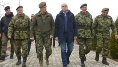 Al Jazeera: Trupat serbe në kufirin me Kosovën në “gatishmëri luftarake” me urdhër të Vuçiç Al Jazeera: Trupat serbe në kufirin me Kosovën në “gatishmëri luftarake” me urdhër të Vuçiç