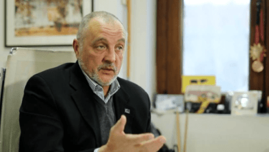 “Vuçiç është kukull e Putin”, ish-kryeministri serb: Sugjeroj që pjesa veriore e Kosovës të ndahet, vetëm kështu do të kemi paqe “Vuçiç është kukull e Putin”, ish-kryeministri serb: Sugjeroj që pjesa veriore e Kosovës të ndahet, vetëm kështu do të kemi paqe