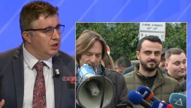 Protesta para ambasadës serbe, Nurellari: Pse aktivistët e PD-së bien pre e skenarit të Kurtit, i gjunjëzuar me turp përpiqet të fshejë zmbrapsjen Protesta para ambasadës serbe, Nurellari: Pse aktivistët e PD-së bien pre e skenarit të Kurtit, i gjunjëzuar me turp përpiqet të fshejë zmbrapsjen