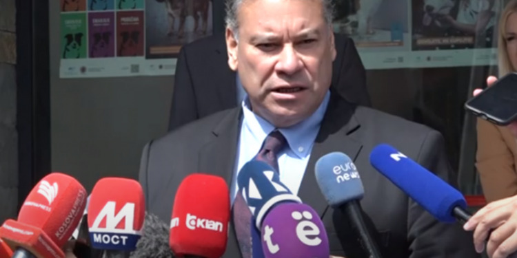 Escobar pas dy orësh takim me Kurtin: Kosova të dëgjojë pak edhe brengat tona… Escobar pas dy orësh takim me Kurtin: Kosova të dëgjojë pak edhe brengat tona…