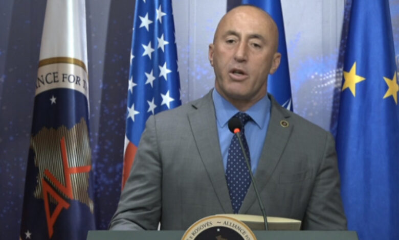 “Skena fyese e poshtëruese”/ Haradinaj për rrëmbimin e 3 policëve të Kosovës: Ndërkombëtarët t’i bëjnë presion Serbisë për lirimin e tyre “Skena fyese e poshtëruese”/ Haradinaj për rrëmbimin e 3 policëve të Kosovës: Ndërkombëtarët t’i bëjnë presion Serbisë për lirimin e tyre