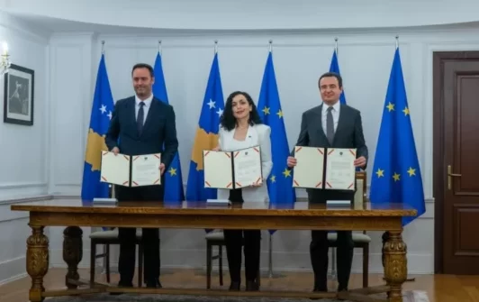 E FUNDIT/ Spanja BLLOKON Kosovën, nuk njeh kandidaturën e saj për në Bashkimin Europian E FUNDIT/ Spanja BLLOKON Kosovën, nuk njeh kandidaturën e saj për në Bashkimin Europian