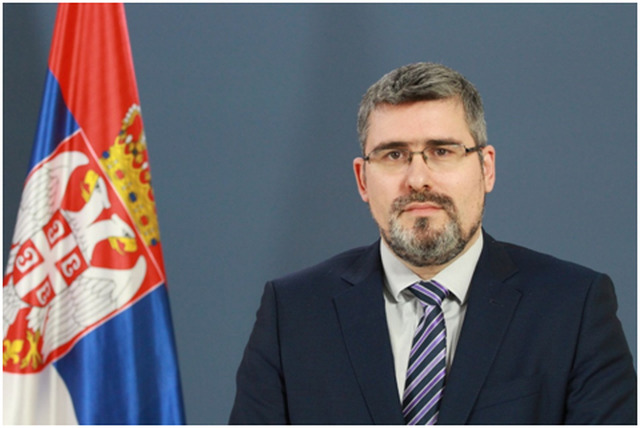 Tensionet në veri, Staroviç: Situata në Kosovë është e paqëndrueshme, po presim përgjigjen e KFOR Tensionet në veri, Staroviç: Situata në Kosovë është e paqëndrueshme, po presim përgjigjen e KFOR