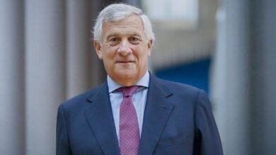 Situata në Veri të Kosovës/ Ministri i Jashtëm i Italisë telefonon Kurtin dhe Vuçiçin: Të nxisim dialogun