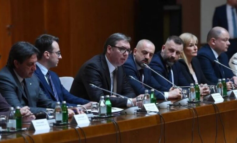 Situata e tensionuar në veri të Kosovës, zbulohet lëvizja e radhës e Vuçiç-it Situata e tensionuar në veri të Kosovës, zbulohet lëvizja e radhës e Vuçiç-it