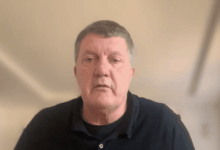 Ironia e gazetarit të njohur: Çohen këta nga Kosova dhe për t’ju bërë përshtypje dashnoreve në Vlorë u thonë porostini peshk të egër, dhe pastaj…