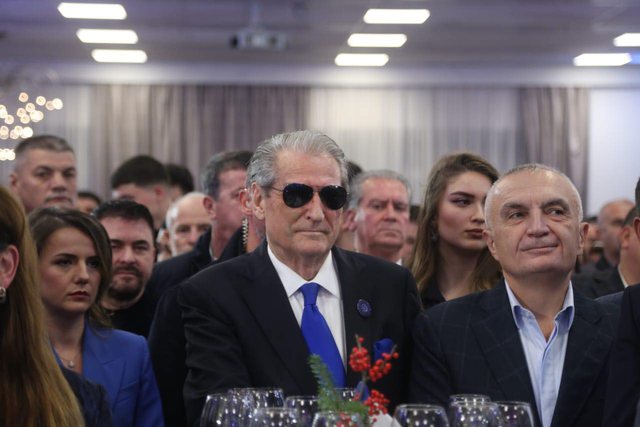 Përse është mërzitur Berisha nga “fitorja”, pasi PD u tërhoq nga një gjyq procedurial? Përse është mërzitur Berisha nga “fitorja”, pasi PD u tërhoq nga një gjyq procedurial?