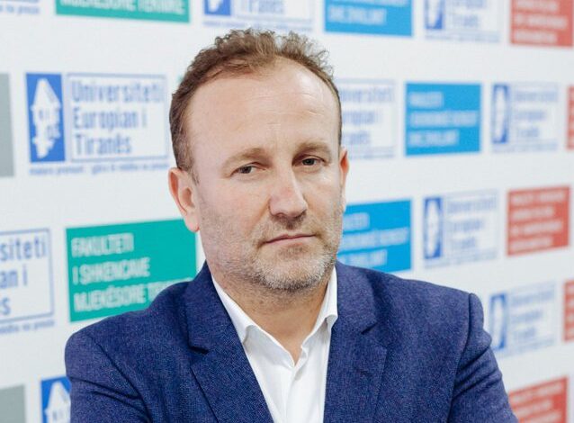 Lamtumirë profesor Isuf Kalo, humanisti me “H” të madhe Lamtumirë profesor Isuf Kalo, humanisti me “H” të madhe