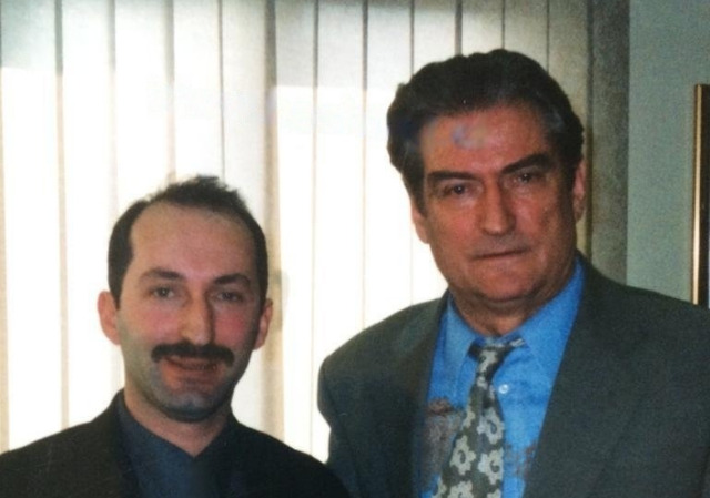 Agron Neza: Një përgjigje për Sali Berishën dhe 225 mijë dollarët që i dhashë zyrtarit të FBI Agron Neza: Një përgjigje për Sali Berishën dhe 225 mijë dollarët që i dhashë zyrtarit të FBI