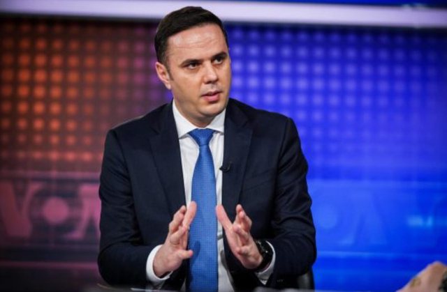 Abdixhiku për vizitën e Blinken: Shqipëria po na ikën me hapa të mëdhenj, Kosova peng i çmendurisë populliste Abdixhiku për vizitën e Blinken: Shqipëria po na ikën me hapa të mëdhenj, Kosova peng i çmendurisë populliste