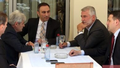 Rama fton tryezë të përbashkët me partitë politikë shqiptare të Maqedonisë, takimi të martën në Tiranë Rama fton tryezë të përbashkët me partitë politikë shqiptare të Maqedonisë, takimi të martën në Tiranë