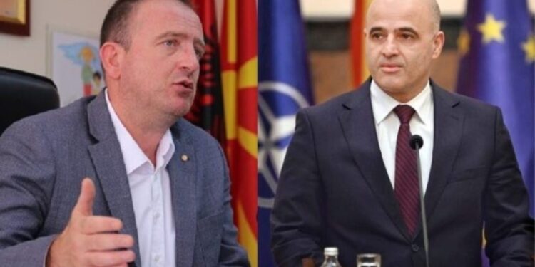 Përfshirja e Aleancës për Shqiptarët në qeveri? Nisin sot negociatat mes Kovaçevskit dhe Taravanit Përfshirja e Aleancës për Shqiptarët në qeveri? Nisin sot negociatat mes Kovaçevskit dhe Taravanit