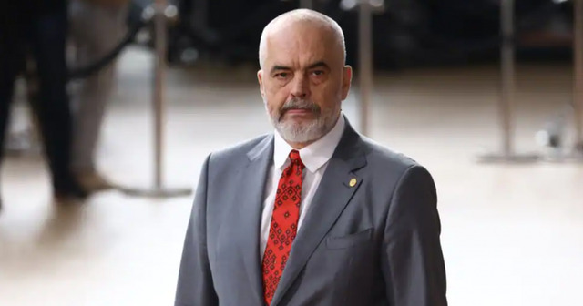 Rama trazon skenën politike në Maqedoninë e Veriut Rama trazon skenën politike në Maqedoninë e Veriut