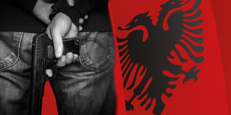 Shkrimi në median italiane: Si kontrollon mafia shqiptare trafikun e drogës në SHBA dhe Europë