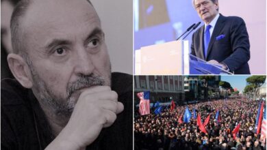 Lubonja revoltohet me militantët e PD: Mos prisni nga Berisha të rrëmbejë shpatën kundër Ramës, por lëshohuni ju vetë të parët Lubonja revoltohet me militantët e PD: Mos prisni nga Berisha të rrëmbejë shpatën kundër Ramës, por lëshohuni ju vetë të parët