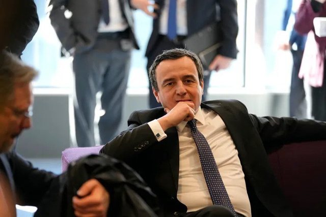 Mesazhet e Blinken ndezin opozitën në Kosovë: Një shuplakë e rrallë për faj të Kurtit Mesazhet e Blinken ndezin opozitën në Kosovë: Një shuplakë e rrallë për faj të Kurtit