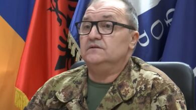 Rrëmbimi i tre policëve, KFOR ‘thyen heshtjen’: Ne nuk ishim në zonë kur ndodhi! Jemi në kontakt me të dyja palët Rrëmbimi i tre policëve, KFOR ‘thyen heshtjen’: Ne nuk ishim në zonë kur ndodhi! Jemi në kontakt me të dyja palët