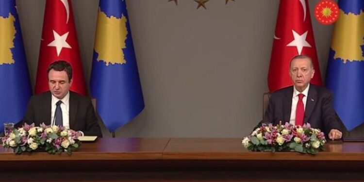 “Këtu nis një pjesë e mirë e zgjimit tonë kombëtar”/ Kurti zbardh detajet e takimit me presidentin Erdogan në Stamboll “Këtu nis një pjesë e mirë e zgjimit tonë kombëtar”/ Kurti zbardh detajet e takimit me presidentin Erdogan në Stamboll