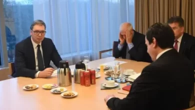 A ia vlen njohja “de facto” e Kosovës nga Serbia? A ia vlen njohja “de facto” e Kosovës nga Serbia?
