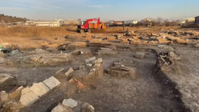 Nuk janë vetëm dy pllaka mbivarrore monumentale, por është një lokalitet i madh arkeologjik, një qytet i tërë, i Shkupit të lashtë të Dardanisë