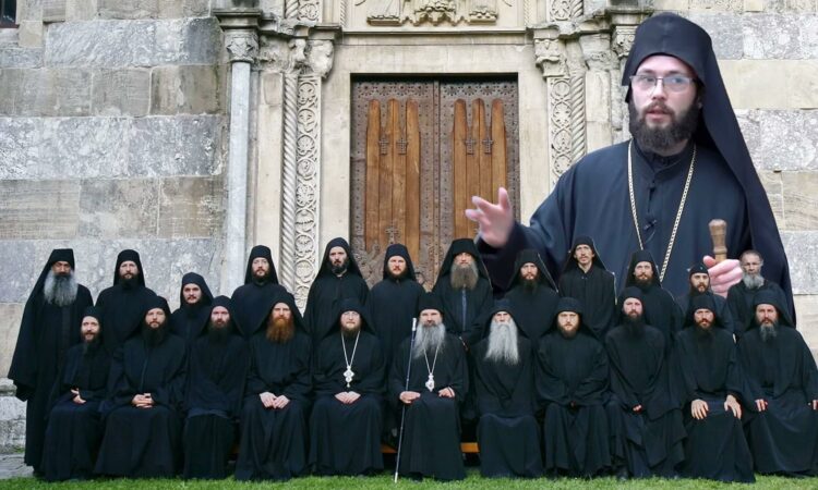 Reagon kleri serb i Manastirit të Deçanit pas incidentit gjatë vizitës së At Nikolla Xhufkës Reagon kleri serb i Manastirit të Deçanit pas incidentit gjatë vizitës së At Nikolla Xhufkës