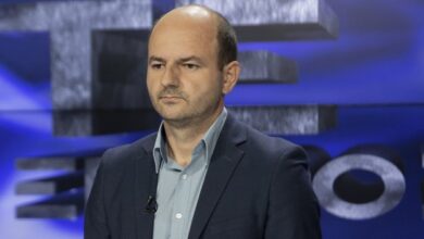 Nuk pyesin se si keqpërdoren taksat e tyre, por se ku do të gjenden lekët për autobusin falas Nuk pyesin se si keqpërdoren taksat e tyre, por se ku do të gjenden lekët për autobusin falas