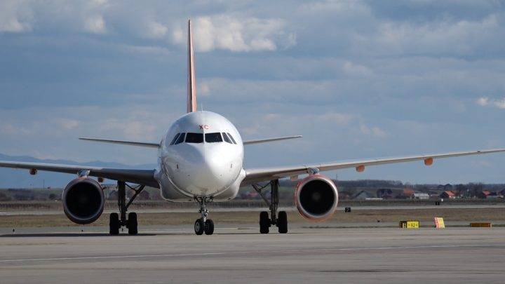 Avionët nga Kosova do të fluturojnë “së shpejti” përmes Shqipërisë Avionët nga Kosova do të fluturojnë “së shpejti” përmes Shqipërisë