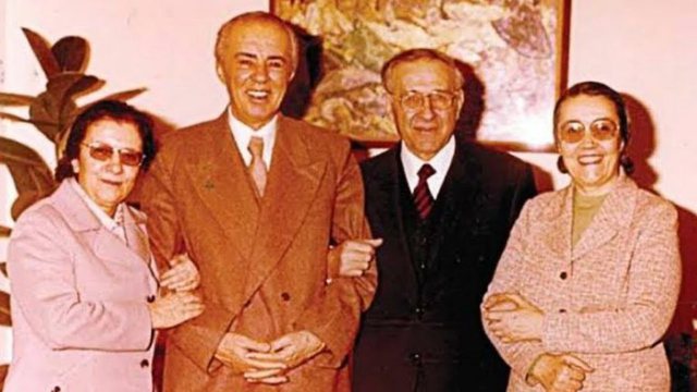 INTERVISTA e rrallë e Nexhmije Hoxhës për mediat greke: Nuk mund ta pranoj që burri im ishte kriminel INTERVISTA e rrallë e Nexhmije Hoxhës për mediat greke: Nuk mund ta pranoj që burri im ishte kriminel