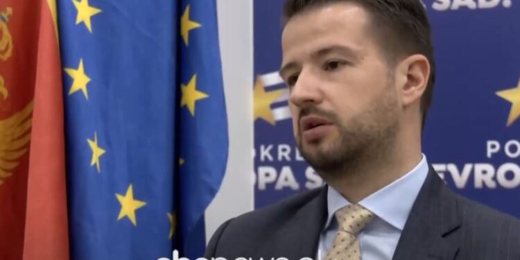 A do e tërheqë Mali i Zi njohjen e Kosovës nëse zgjidhet president? Flet kandidati që rivalizon Gjukanoviçin