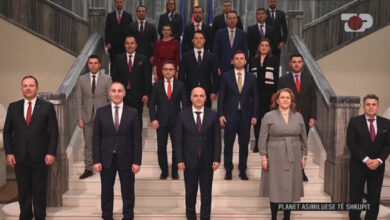 E DHIMBSHME/ Shqiptarët kanë 10 ministri në Maqedoninë e Veriut por nuk flasin shqip E DHIMBSHME/ Shqiptarët kanë 10 ministri në Maqedoninë e Veriut por nuk flasin shqip