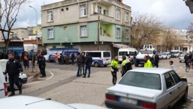 Grabitje si në filma në një karburant në Kosovë/ Autorët shkëmbejnë zjarr me policinë dhe arratisen Grabitje si në filma në një karburant në Kosovë/ Autorët shkëmbejnë zjarr me policinë dhe arratisen