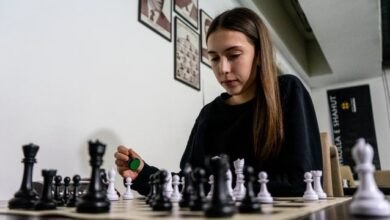 Jona, 15 vjeçarja që synon të bëhet “Mbretëresha e Shahut”: Dua të mund Serbinë! Jona, 15 vjeçarja që synon të bëhet “Mbretëresha e Shahut”: Dua të mund Serbinë!