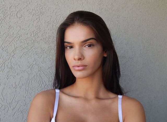 Modelja shqiptare revoltohet me ata që ndezën qirinj në Prishtinë për viktimat serbe: A keni turp a jo?