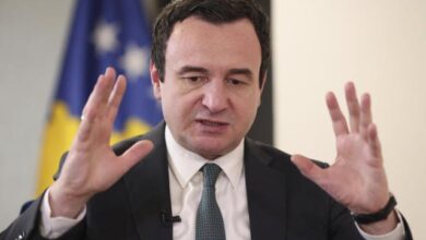 Prenkaj për vizitën e shefit të CIA-s: Albin Kurti në grupin e djemve problematikë! Kosova, jo koordinim me SHBA