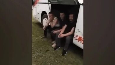 VIDEO: “Kosova tokë serbe”, si fyhen dhe provokohen shoferët shqiptarë nga mbështetësit e Vuçiçit në Beograd VIDEO: “Kosova tokë serbe”, si fyhen dhe provokohen shoferët shqiptarë nga mbështetësit e Vuçiçit në Beograd