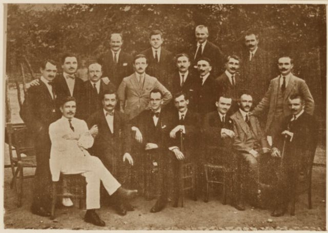 Si bëheshin votimet në Shqipërinë e vitit 1923! Nga vota e grave dhe me sfera, te gjoba për ata që nuk paraqiteshin për të votuar. Detajet e procesit zgjedhor që prodhoi ngjarjet e vitit 1924