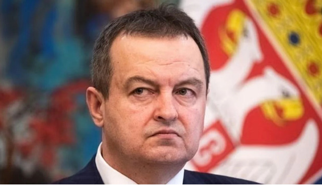 “Jemi në gjendje gatishmërie!”/ Ministri serb Daçiç: S’mund të jenë kryetarë në komunat serbe “Jemi në gjendje gatishmërie!”/ Ministri serb Daçiç: S’mund të jenë kryetarë në komunat serbe