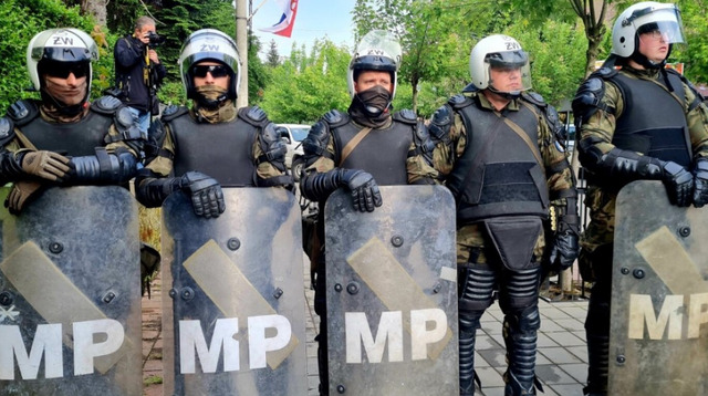 “Përmbahuni!”/ KFOR thirrje për tensionet në veri të Kosovës: Mund të përshkallëzoni… “Përmbahuni!”/ KFOR thirrje për tensionet në veri të Kosovës: Mund të përshkallëzoni…