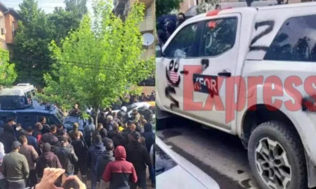 Serbët provokojnë sërish! Protestojnë me simbolet ruse në Kosovë (FOTOT) Serbët provokojnë sërish! Protestojnë me simbolet ruse në Kosovë (FOTOT)