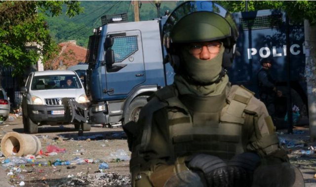 Përse vazhdojnë tensionet Kosovë-Serbi? Përse vazhdojnë tensionet Kosovë-Serbi?