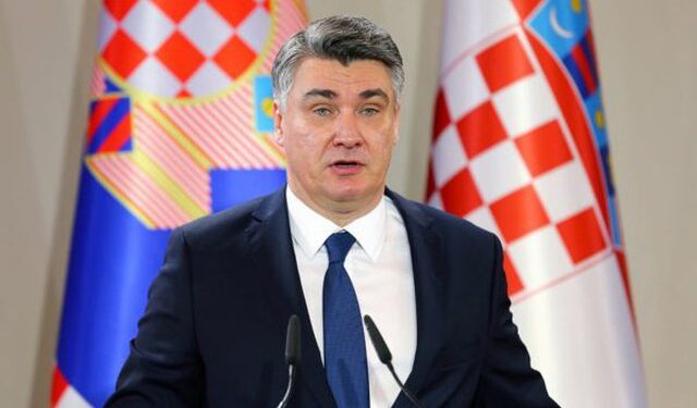 “Kosova s’është Serbi”- Presidenti kroat reagon për tensionet në Veri: Fajin e ka edhe BE “Kosova s’është Serbi”- Presidenti kroat reagon për tensionet në Veri: Fajin e ka edhe BE