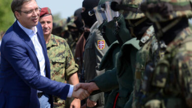 Provokimi i rrezikshëm/ Përplasjet në Veri, Vuçiç niset me ushtrinë serbe drejt kufirit të Kosovës Provokimi i rrezikshëm/ Përplasjet në Veri, Vuçiç niset me ushtrinë serbe drejt kufirit të Kosovës