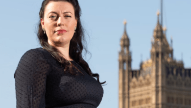 Deputetja britanike: Bandat serbe në veri të Kosovës po paguhen dhe armatosen nga Beogradi Deputetja britanike: Bandat serbe në veri të Kosovës po paguhen dhe armatosen nga Beogradi