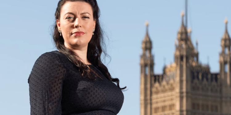 Deputetja britanike: Bandat serbe në veri të Kosovës po paguhen dhe armatosen nga Beogradi Deputetja britanike: Bandat serbe në veri të Kosovës po paguhen dhe armatosen nga Beogradi