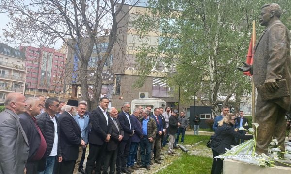 “Mos na prek Hasan Prishtinën”, Shoqatat Atdhetare kundër heqjes së emrit të tij nga Universiteti “Mos na prek Hasan Prishtinën”, Shoqatat Atdhetare kundër heqjes së emrit të tij nga Universiteti